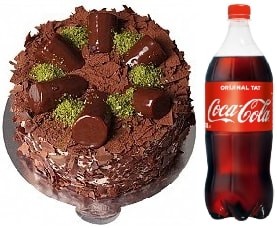 4-6 Kişilik Çikolatalı Muzlu Pasta 1 Litre Cola pasta